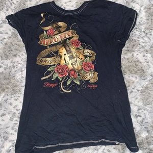 large hard rock cafe y2k short sleeved shirt